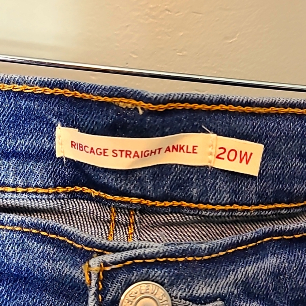 Levi's Women's Ribcage High Rise Jeans - Blue - Picture 8 of 12